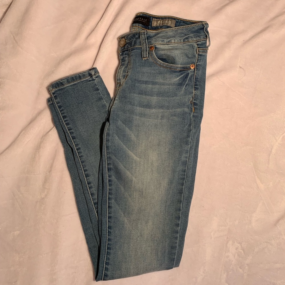 light wash skinny jeans